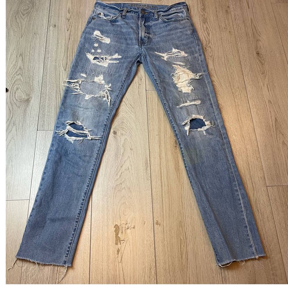 American Eagle Mens Jeans ripped/destroyed/distressed 30x34